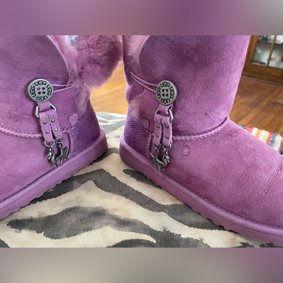 Lavendar UGG Boots adult size 5 - Picture 7 of 16